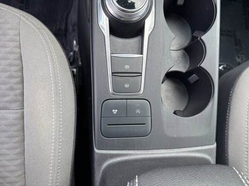 Used 2020 Ford Escape SE image 37