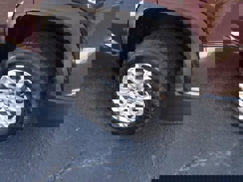 Used 2018 GMC Acadia SLE image 11