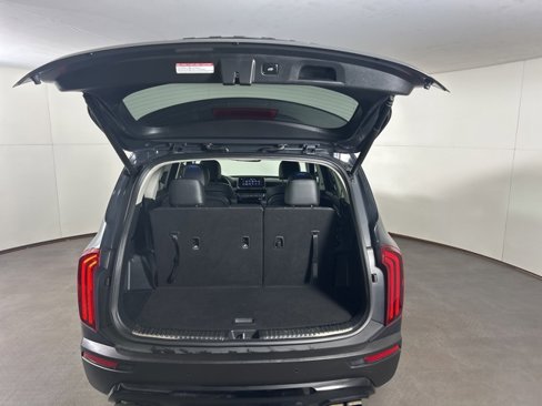 Used 2021 Kia Telluride SX w/ SX Prestige Package image 26