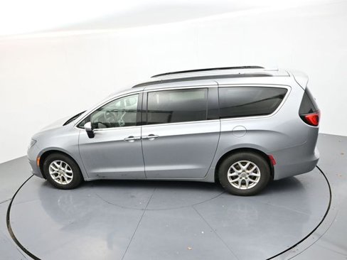 Used 2020 Chrysler Voyager Lxi image 29