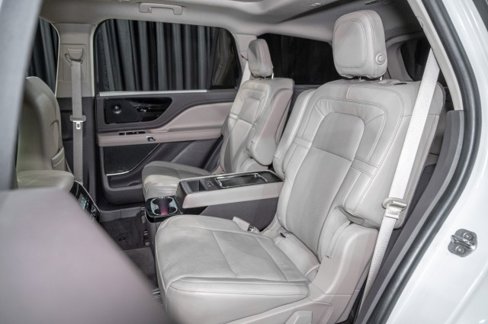 Used 2020 Lincoln Aviator Reserve w/ Equipment Group 201A image 12