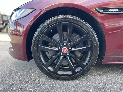 Used 2017 Jaguar XE R-Sport image 34