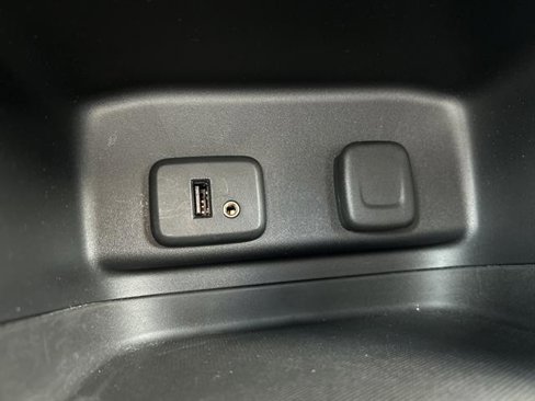 Certified 2018 Chevrolet Equinox LT image 40