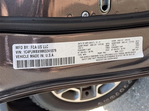 Used 2021 Jeep Cherokee Trailhawk w/ Technology Group image 27