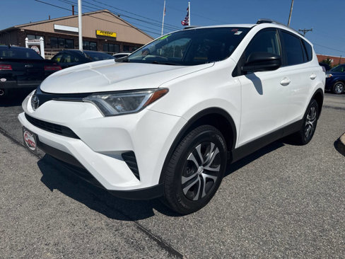 Used 2016 Toyota RAV4 LE image 3