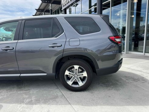 Used 2023 Honda Pilot EX-L image 4