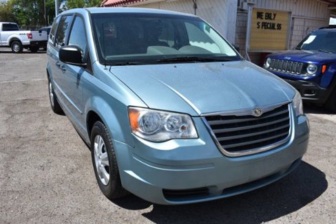 Used 2008 Chrysler Town & Country LX image 9