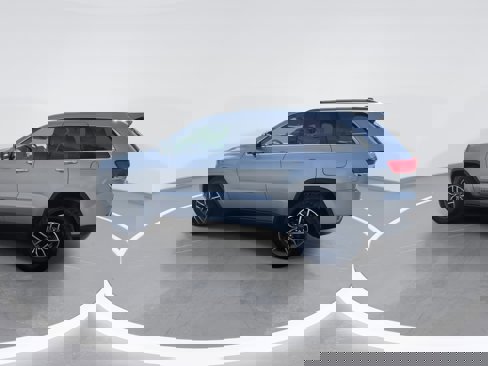 Used 2019 Jeep Grand Cherokee Limited image 11