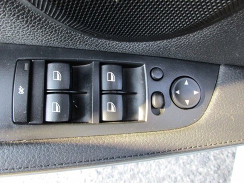Used 2011 BMW 328i xDrive Sedan image 12