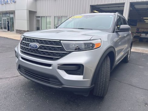 Certified 2022 Ford Explorer XLT w/ Class IV Trailer Tow Package image 4