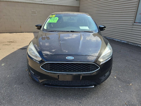 Used 2015 Ford Focus SE w/ SE Sport Package image 3