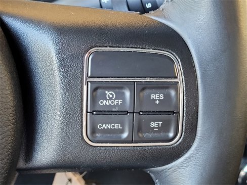 Used 2015 Jeep Wrangler Unlimited Sahara w/ Connectivity Group image 30