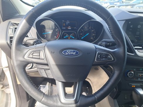 Used 2017 Ford Escape Titanium image 21