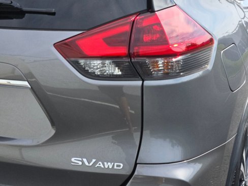 Used 2019 Nissan Rogue SV w/ Sun & Sound Touring Package image 8