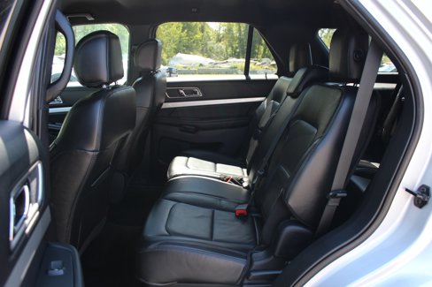 Used 2017 Ford Explorer XLT w/ Equipment Group 202A image 35