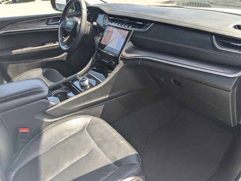 Used 2023 Jeep Grand Cherokee L Limited image 37