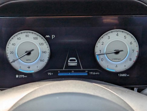 Used 2023 Hyundai Elantra Limited w/ Cargo Package image 33