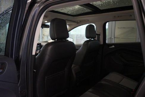 Certified 2018 Ford Escape SE w/ SE Sport Appearance Package image 27