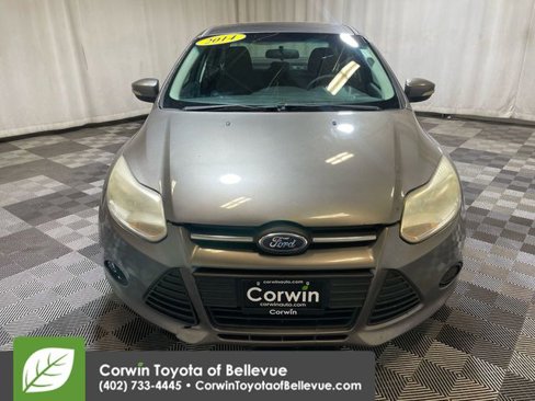 Used 2014 Ford Focus SE w/ SE Winter Package image 3