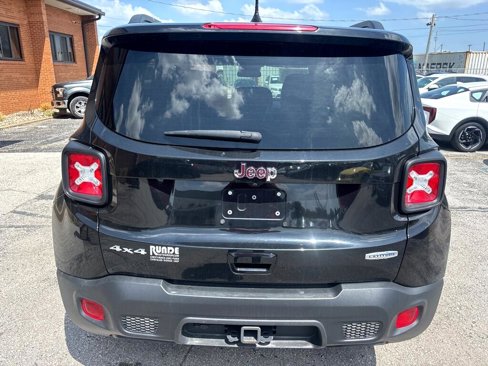 Used 2021 Jeep Renegade Latitude w/ Sun & Sound Group image 12