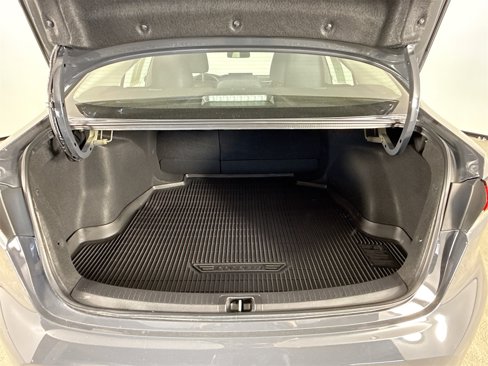 Used 2025 Toyota Corolla LE image 24