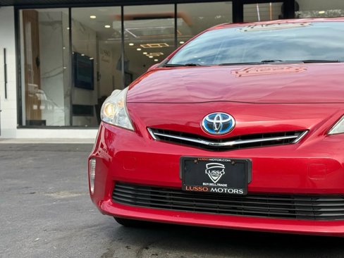 Used 2012 Toyota Prius V Two image 27