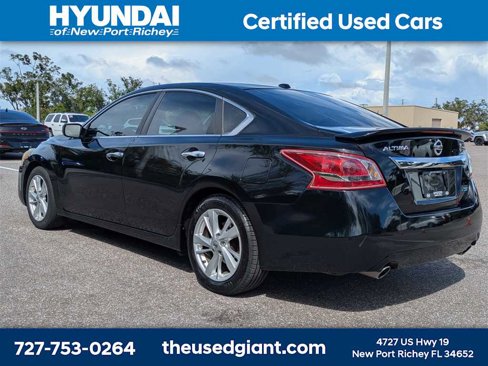 Used 2013 Nissan Altima 2.5 SV image 3
