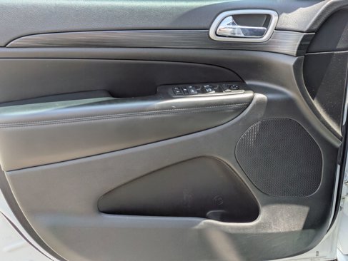 Used 2020 Jeep Grand Cherokee Altitude image 9