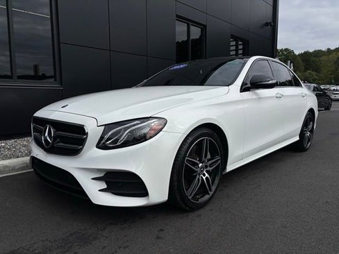 Used 2020 Mercedes-Benz E 350 4MATIC Sedan image 2