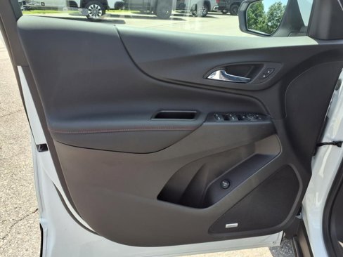 Used 2024 Chevrolet Equinox RS w/ RS Leather Package image 16