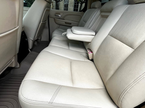 Used 2007 Cadillac Escalade EXT w/ Information Package image 44