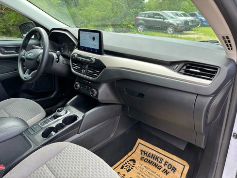 Used 2022 Ford Escape SE image 37