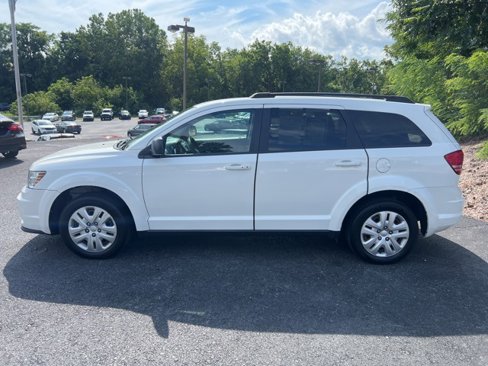 Used 2016 Dodge Journey SE image 2
