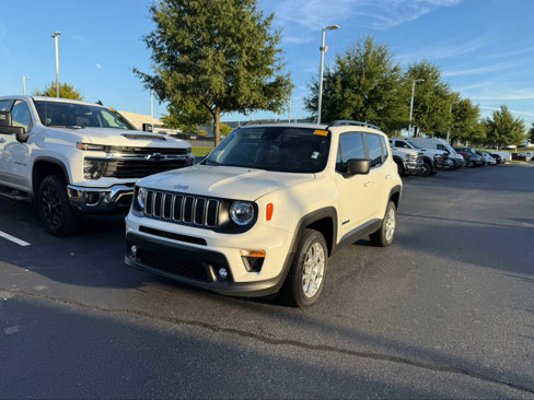 Used 2023 Jeep Renegade Latitude w/ Sun/Sound Group image 5