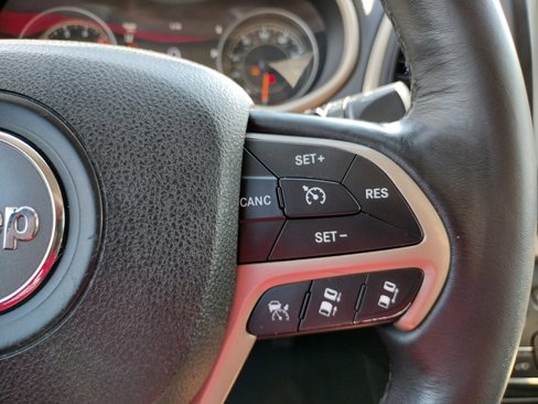 Used 2016 Jeep Cherokee Limited w/ Technology Group image 25