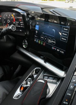 Used 2021 Chevrolet Corvette Stingray Premium Cpe w/ Z51 Performance Package image 22