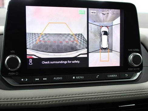 Used 2021 Nissan Rogue SV w/ Premium Package image 15
