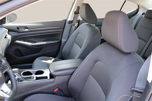 Used 2024 Nissan Altima 2.5 SV image 12