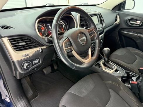 Used 2016 Jeep Cherokee Latitude image 8