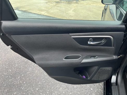 Used 2015 Nissan Altima 2.5 S image 26