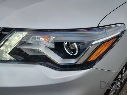Used 2019 Nissan Pathfinder SV image 9