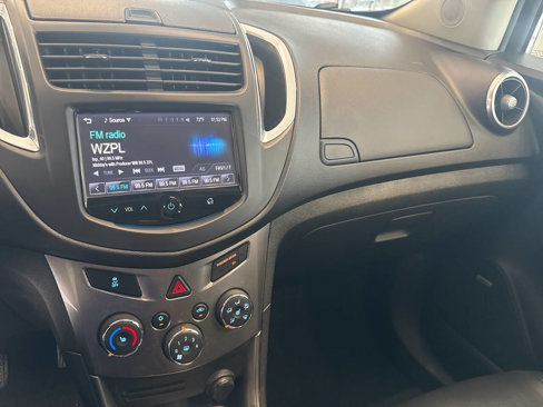 Used 2015 Chevrolet Trax LTZ image 32
