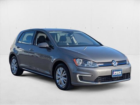 Used 2015 Volkswagen e-Golf SEL Premium image 3