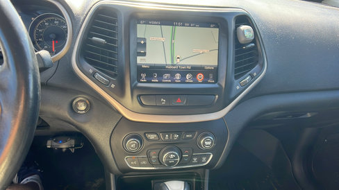Used 2016 Jeep Cherokee Limited w/ Trailer Tow Group image 34