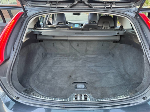 Used 2015 Volvo V60 T5 Premier image 19