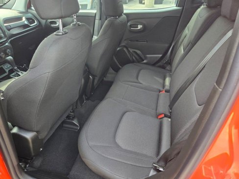 Used 2019 Jeep Renegade Sport image 14