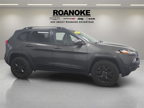 Used 2015 Jeep Cherokee Trailhawk w/ Cold Weather Group image 7