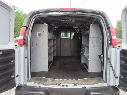Used 2017 Chevrolet Express 2500 image 26