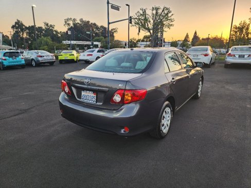 Used 2010 Toyota Corolla LE image 5