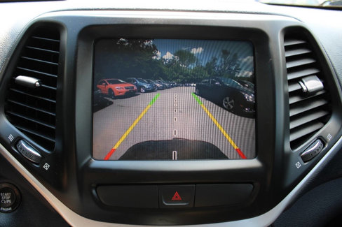 Used 2016 Jeep Cherokee Limited image 35